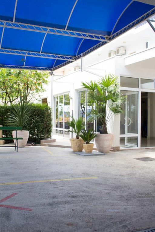 Hotel Adria Bar Exterior foto